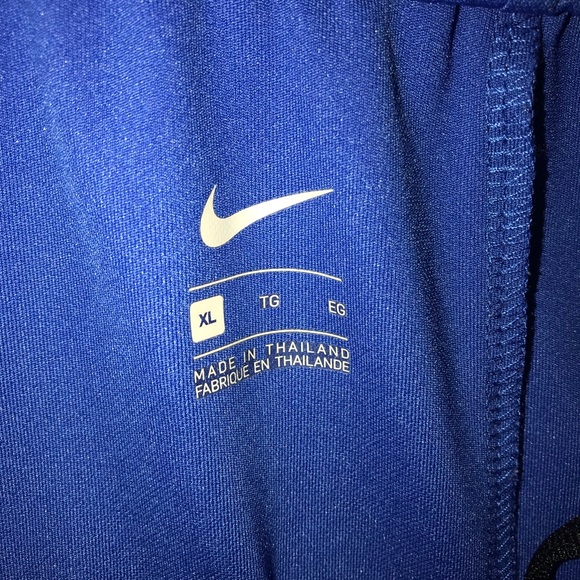 Blue Nike tapered athletic pants - Picture 3 of 3